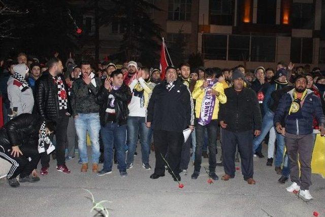 Afyonkarahisar&rsquo;da Taraftar Grupları Ter&ouml;r&uuml; Lanetledi 2