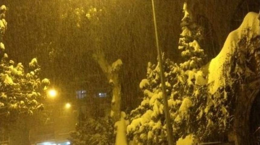 Pervari&rsquo;de Okullar 2 G&uuml;n Tatil Edildi