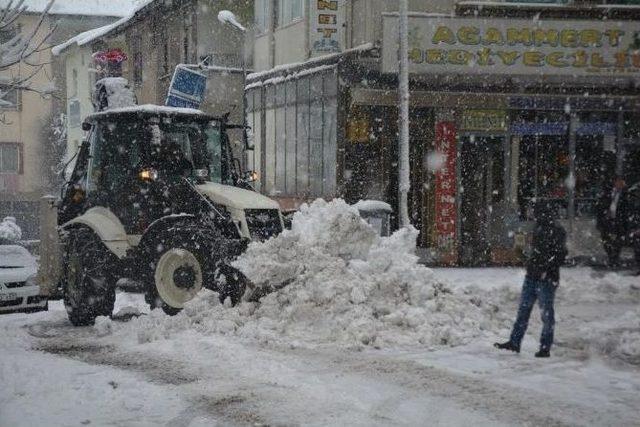 Tatvan’da Kar Temizleme Çalışması 1