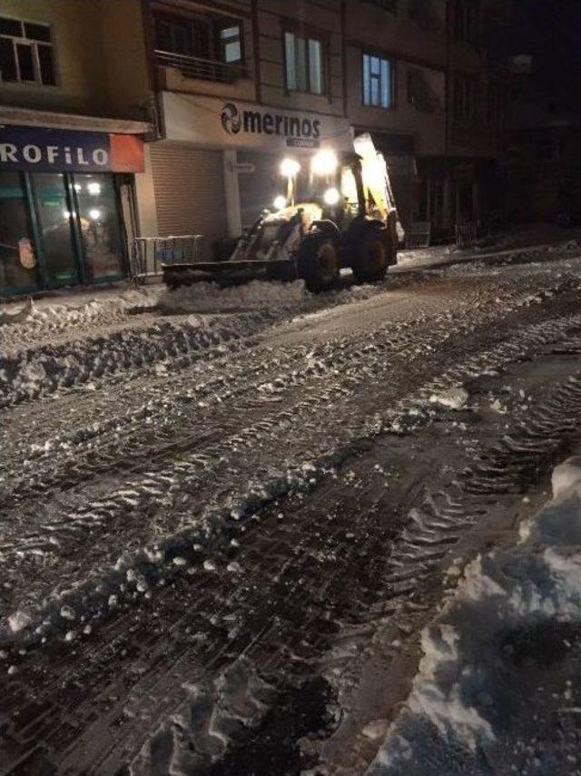 Malazgirt’te Kar Temizleme Çalışması