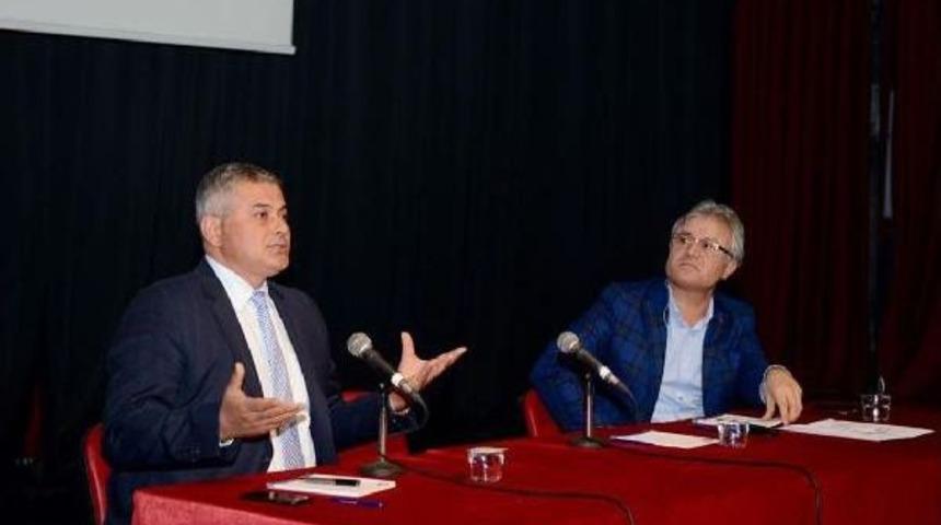 Eski Fıfa Hakemi, Katıldığı Bir S&ouml;yleşide Faal Yaşamında Başına Gelenleri Anlattı