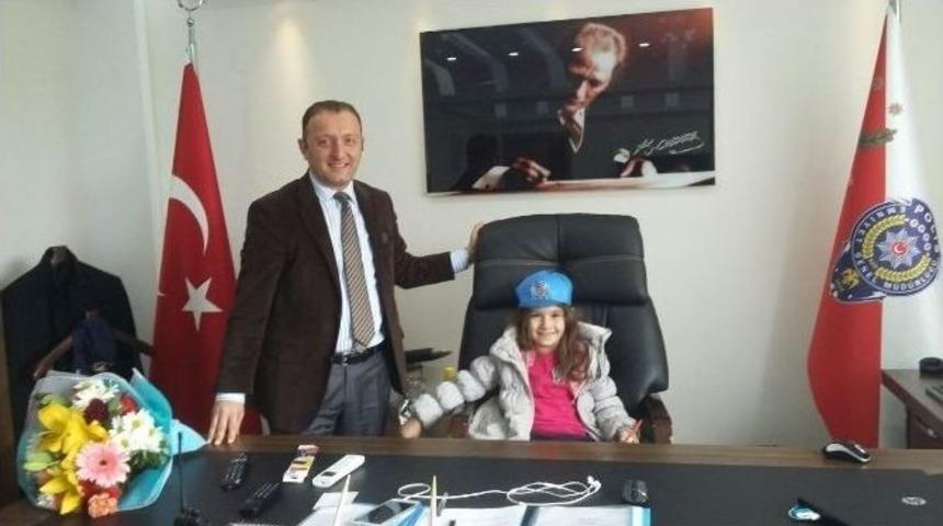 Didimli &Ouml;ğrenciler Emniyet Mensuplarına Moral Verdi