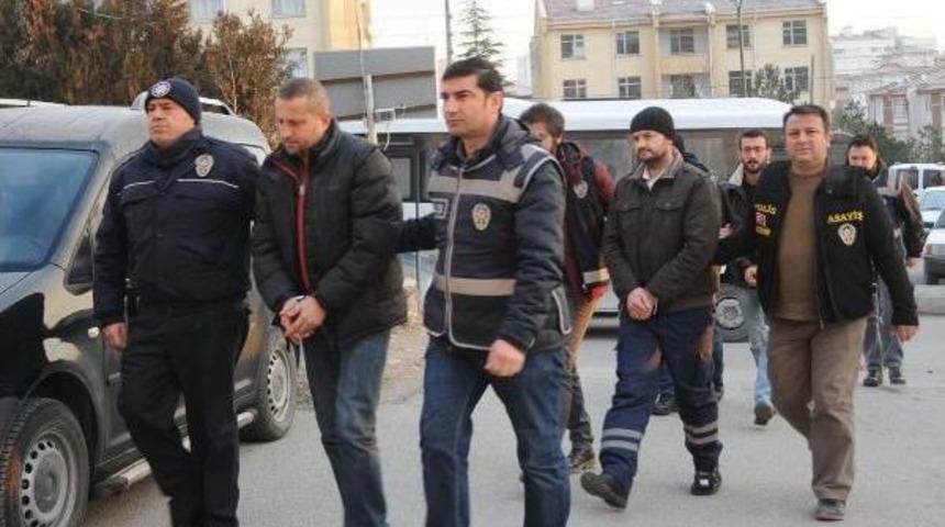 Eskişehir'de Fet&ouml; Ş&uuml;phelisi 13 Kişi Adliyeye Sevk Edildi