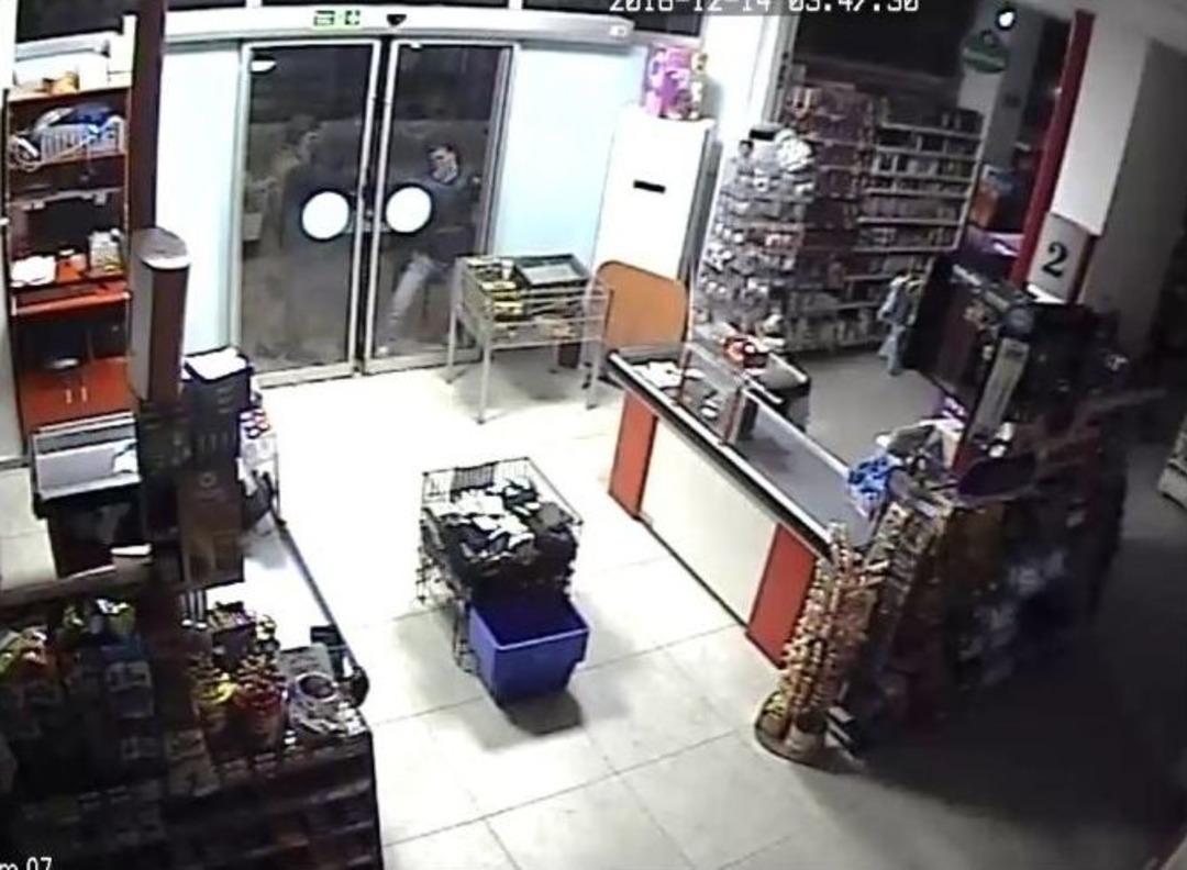 (&ouml;zel Haber) Şaşkın Hırsızlar Kamerada