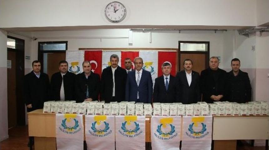 Demirkol&rsquo;dan 60 Bin &Ouml;ğrenciye Siyer-i Nebi Kitabı