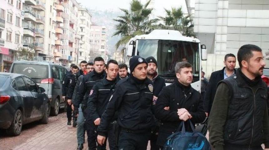 Kocaeli&rsquo;de Bylock Kullanan 9 Kişi Adliyeye &Ccedil;ıkarıldı