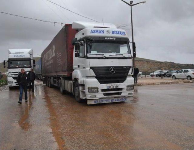 Cilvegözü Tır Çıkışlarına Kapatıldı, Halep'ten Göç Bekleniyor