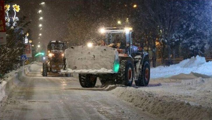 Büyükşehir’in Karla Mücadelede Gece Mesaisi G5