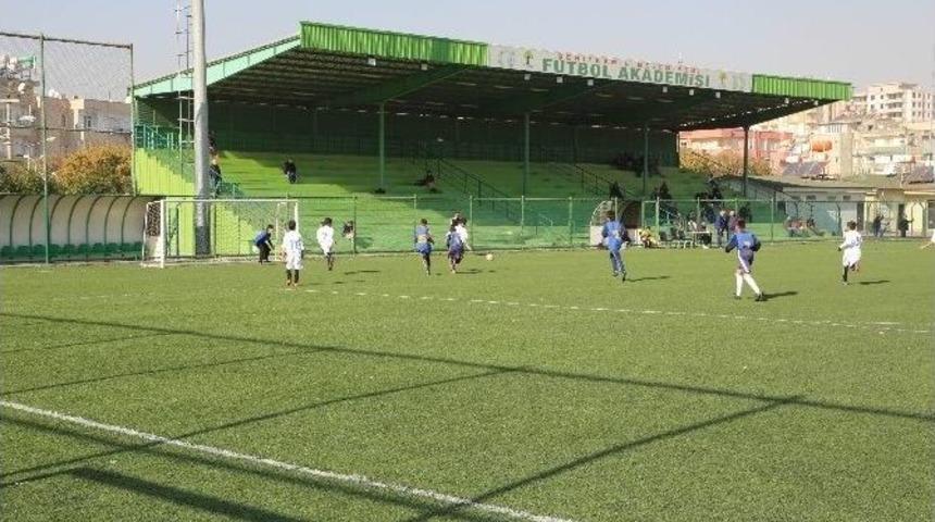 Şehitkamil&rsquo;de Futbol Aşkıyla Omuz Omuza