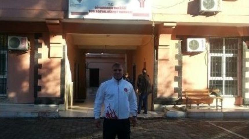 Surlu &Ccedil;ocuklara Tekvandolu Destek