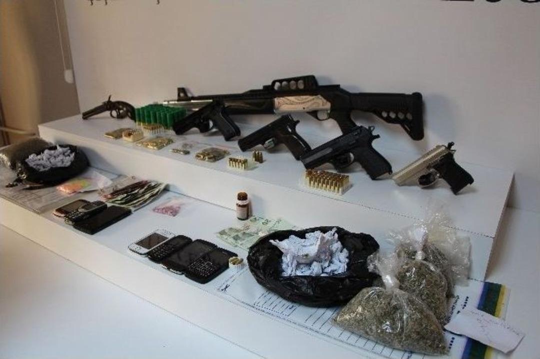 (&ouml;zel Haber) Şişli&rsquo;de Uyuşturucu Operasyonu Kamerada