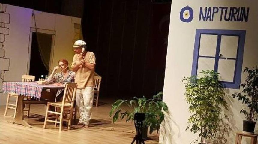 Evlerine Hırsız Girdiğini Sahnedeyken &Ouml;ğrendiler