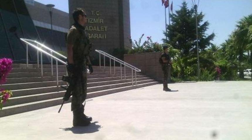 İzmir'de Fet&ouml; Ş&uuml;phelisi O Hakem Ve 23 Kişi Tutuklandı