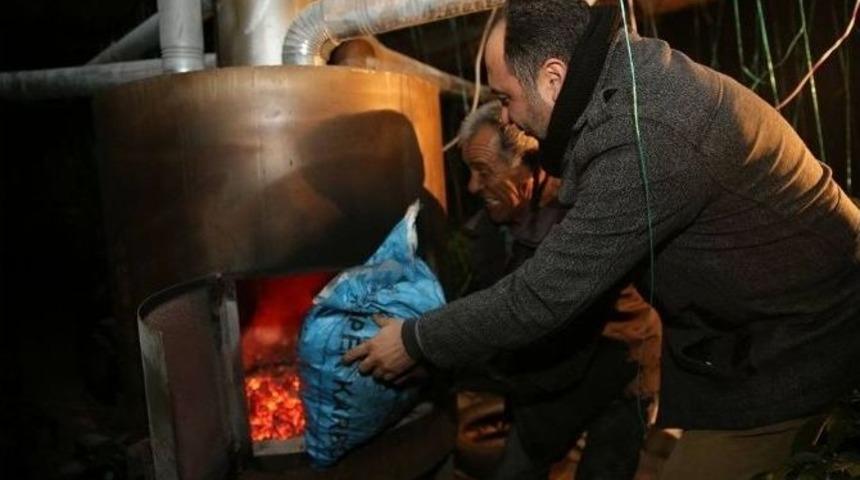 Başkan Sarıoğlu &lsquo;don N&ouml;beti&rsquo;ndeki &Uuml;reticileri Ziyaret Etti