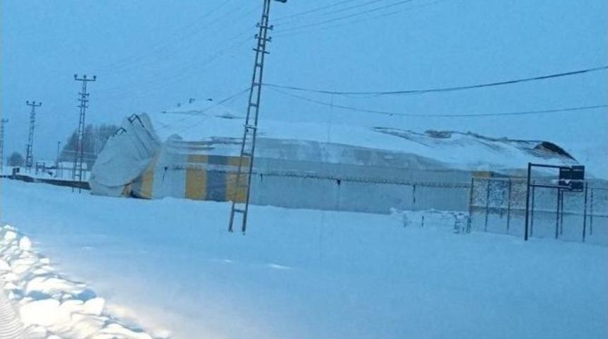 Hask&ouml;y&rsquo;de Halı Saha &Ccedil;&ouml;kt&uuml;