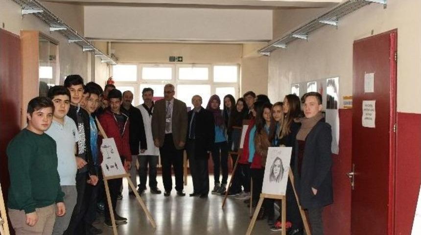 &Ouml;ğrencilerden İnsan Hakları Sergisi