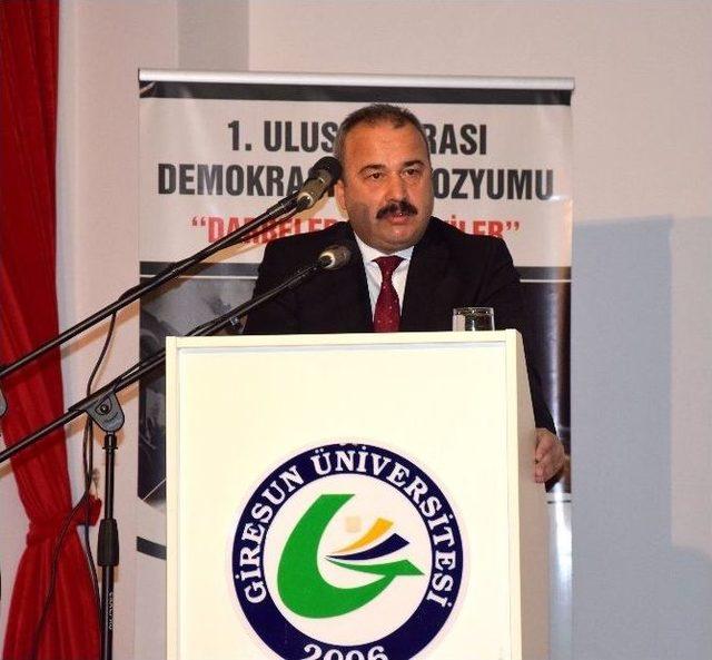 Giresun’da ‘1. Uluslararası Demokrasi Sempozyumu’ Başladı