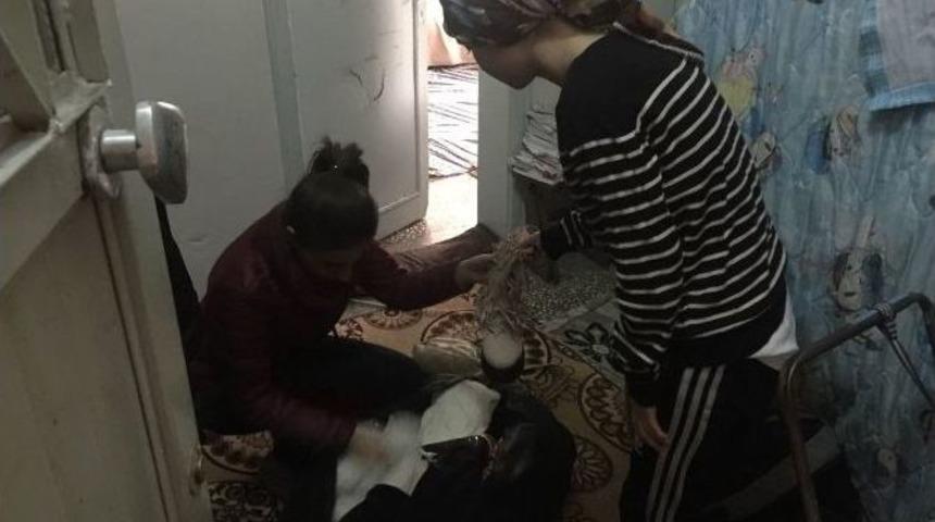 Ses Sanat&ccedil;ısı Mevsim Aral&rsquo;dan Kadınlara Yardım