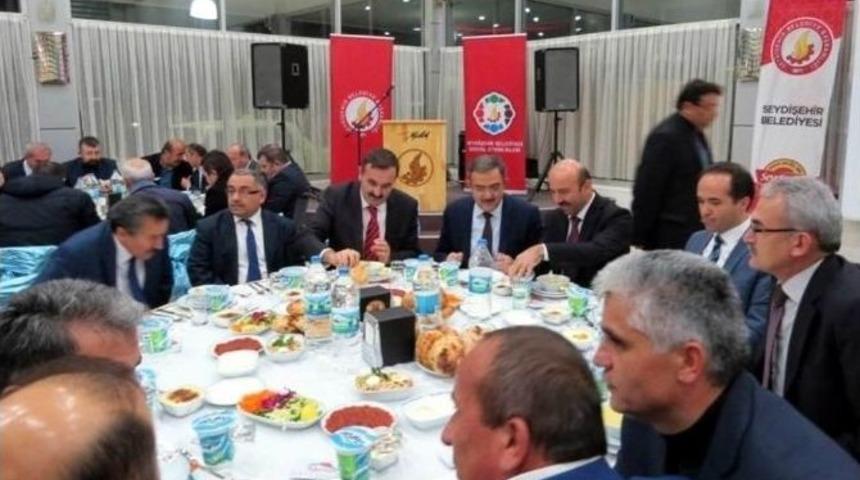 Başkan Tutal&rsquo;dan Kaymakam &Ouml;zyiğit&rsquo;e Vefa Yemeği