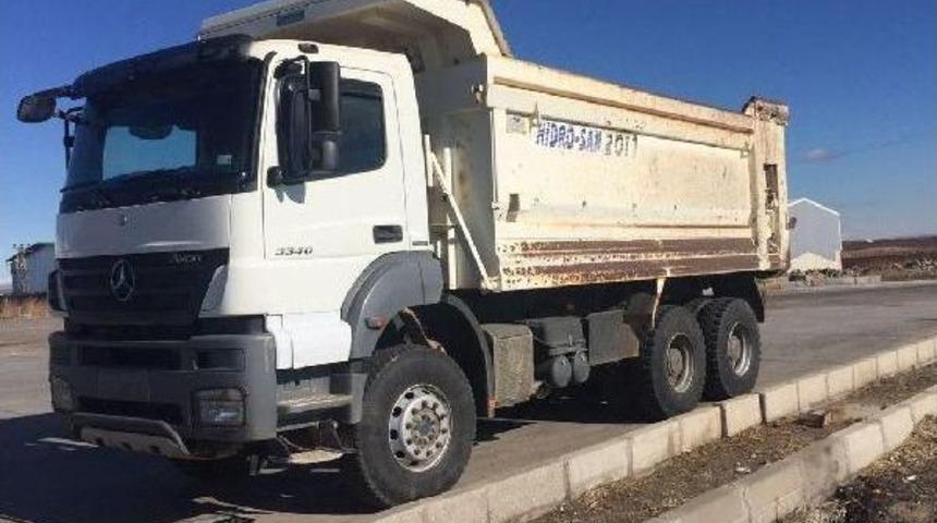 Gazete Ilanıyla Işe Girdi, Bir G&uuml;n Sonra Kamyonu &Ccedil;aldı