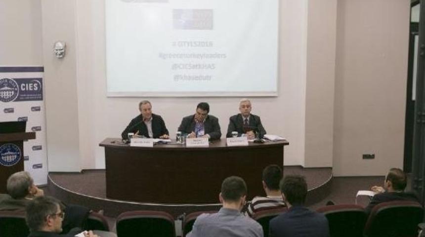 T&uuml;rk Ve Yunan Gen&ccedil;leri Iki &Uuml;lke Arasındaki Sorunlara &Ccedil;&ouml;z&uuml;m Arıyor