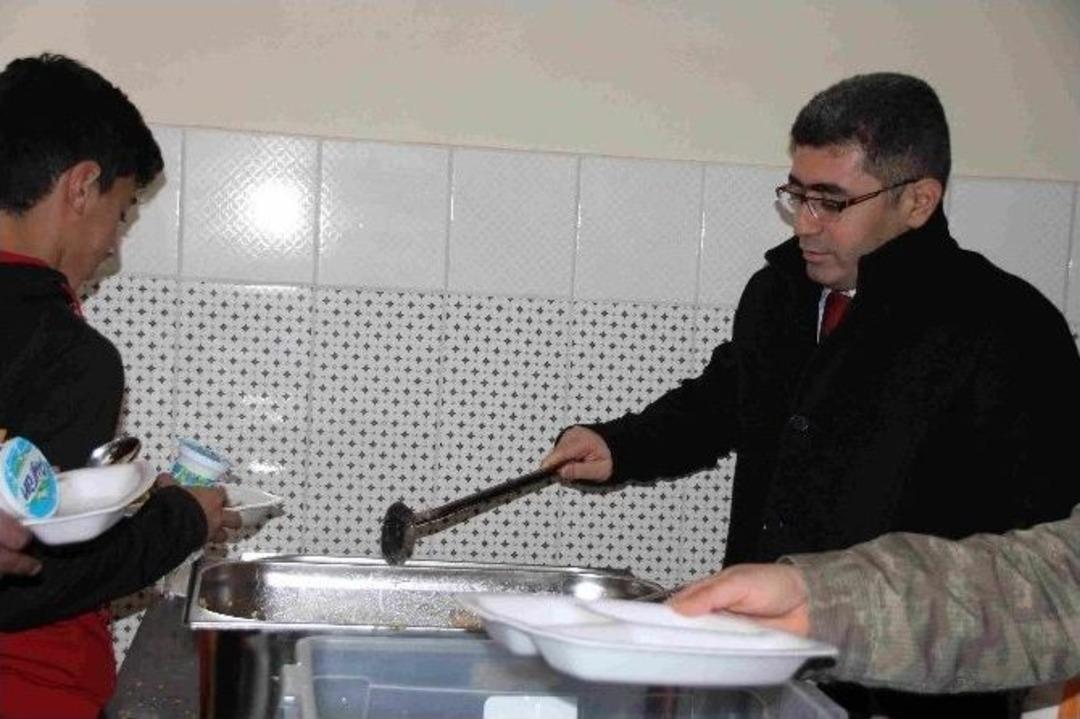 Kaymakam &Ccedil;etin&rsquo;den Yemek Denetimi