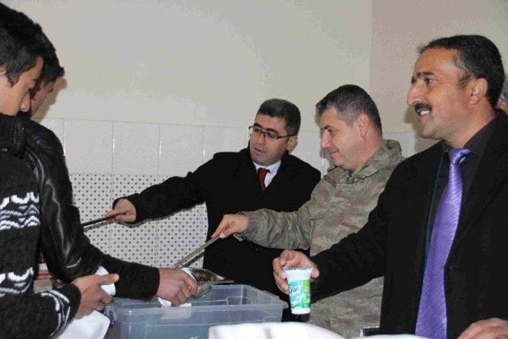 Kaymakam Çetin’den Yemek Denetimi G4