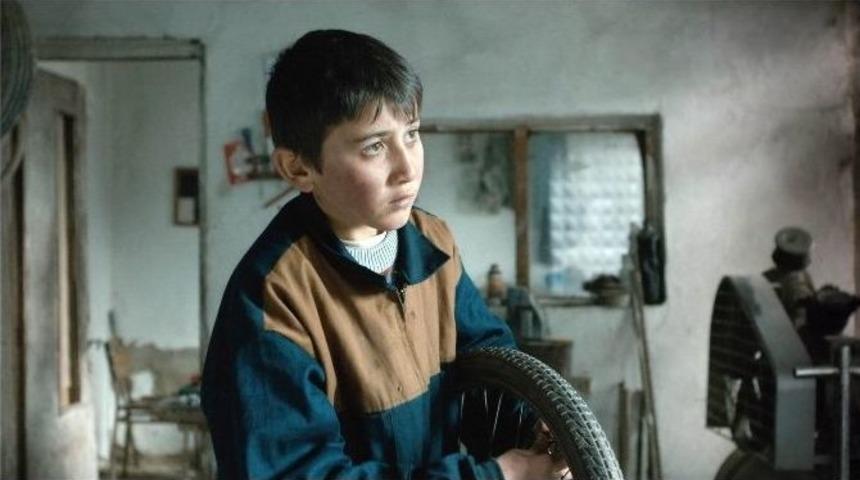 Mavi Bisiklet&rsquo;in Akşehirli Gen&ccedil; Oyuncusunun Yıldızı Parlıyor