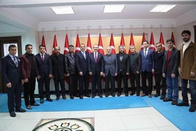Muş Kardeşlik Platformu &Uuml;yelerinden Vali Yavuz&rsquo;a Ziyaret 1