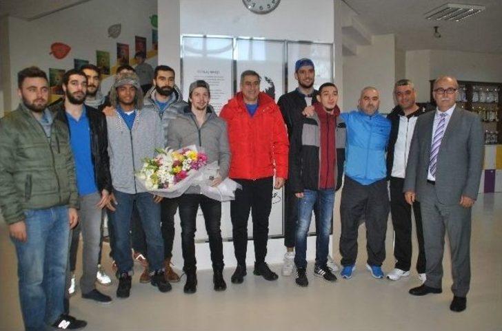 Başak Koleji, Efespor’u Ağırladı G1