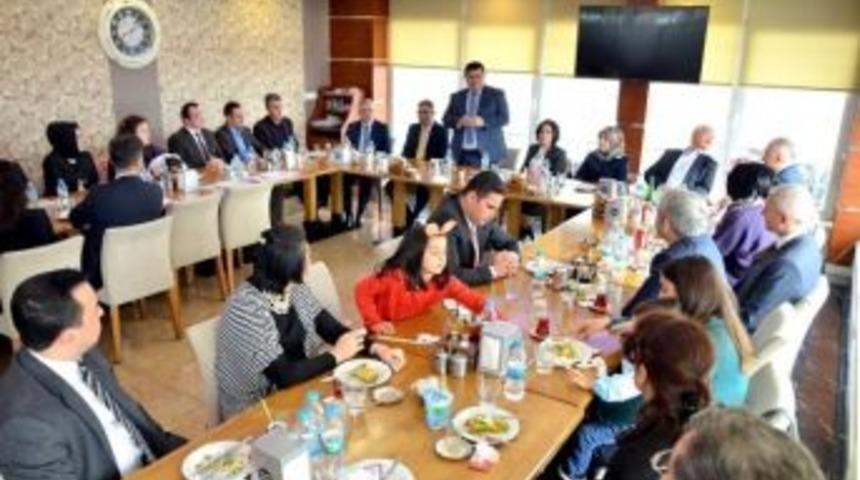 Tayinleri &Ccedil;ıkan Vali Yardımcısı Ve Kaymakamlara Veda Yemeği Tertip Edildi