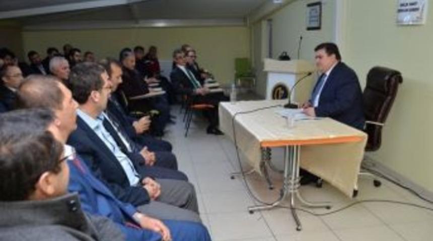 Vali Arslantaş, Birlik Vakfında S&ouml;yleşide Bulundu