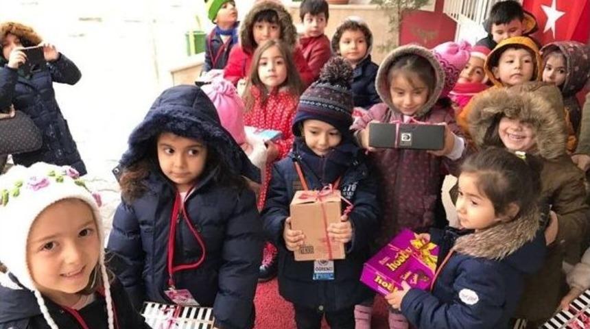 Minik &Ouml;ğrenciler Kimsesiz &Ccedil;ocuklarla Buluştu
