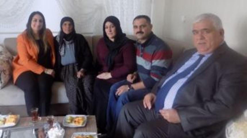 Vali Aykut Pekmez&rsquo;in Eşinden Şehit Ailelerine Ziyaret