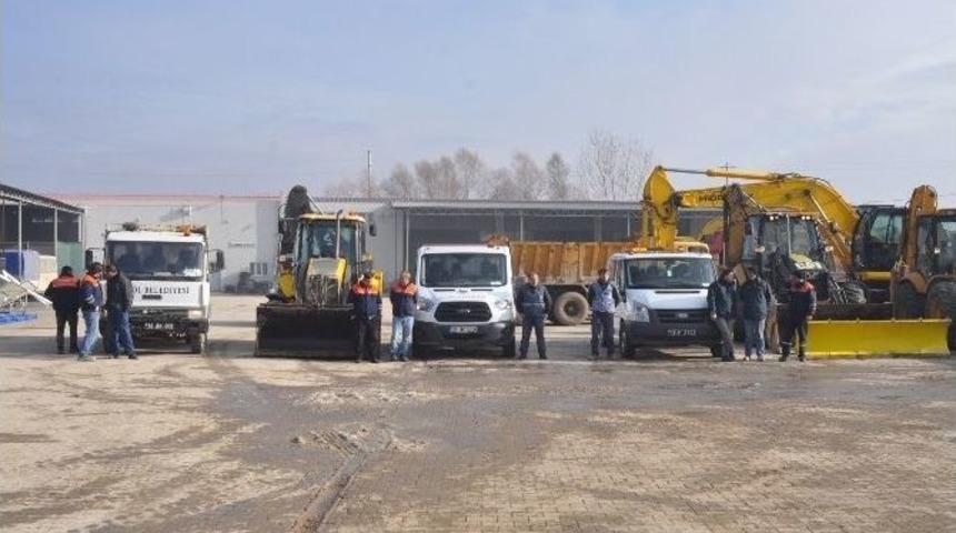 İneg&ouml;l Belediyesi Karla M&uuml;cadeleye Hazır