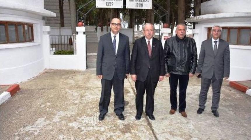 Başkan Albayrak Namık Kemal Ve S&uuml;leyman Paşa&rsquo;nın Mezarını Ziyaret Etti