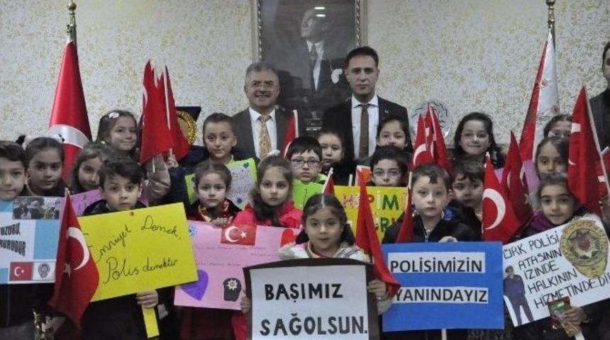 Minik &Ouml;ğrenciler, Gebze İl&ccedil;e Emniyet M&uuml;d&uuml;rl&uuml;ğ&uuml;ne Baş Sağlığı Ziyaretinde Bulundu