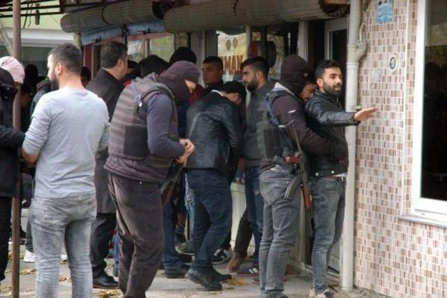 Polis Hdp Binasındaki Abdullah &Ouml;calan Fotoğrafını Kaldırdı 1