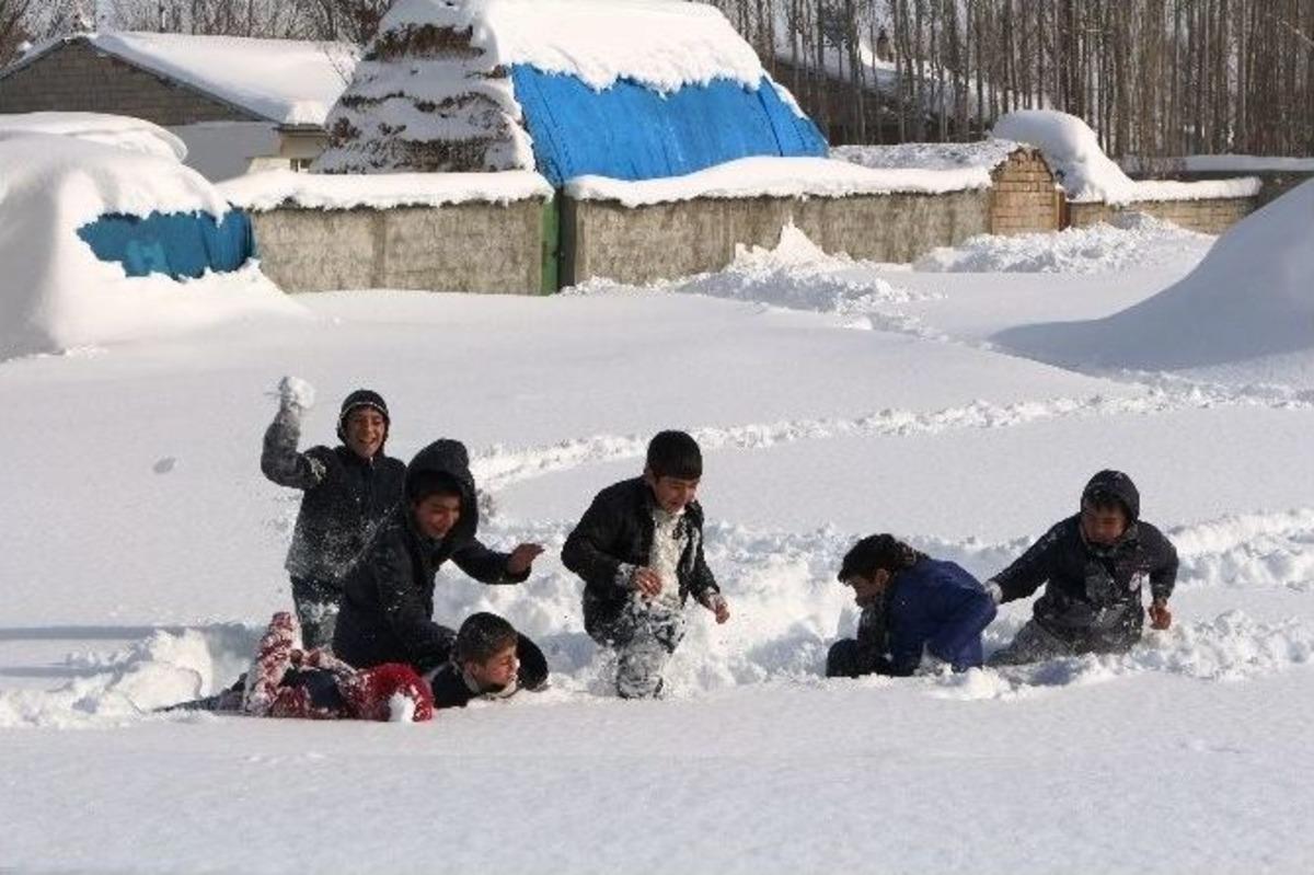 Ağrı&rsquo;da 529 K&ouml;y Yolu Ulaşıma Kapandı