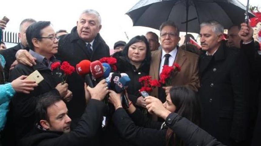 Vietnam Savaşı'nın Simgesi, Şehitler Tepesi'nde Gözyaşı Döktü