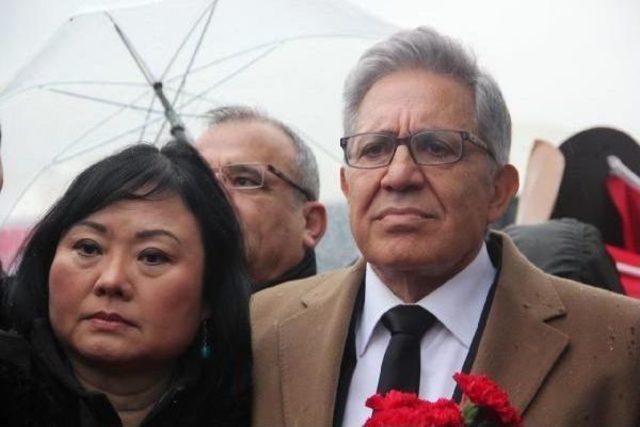 Vietnam Savaşı nın Simgesi, Şehitler Tepesi nde Gözyaşı Döktü 1