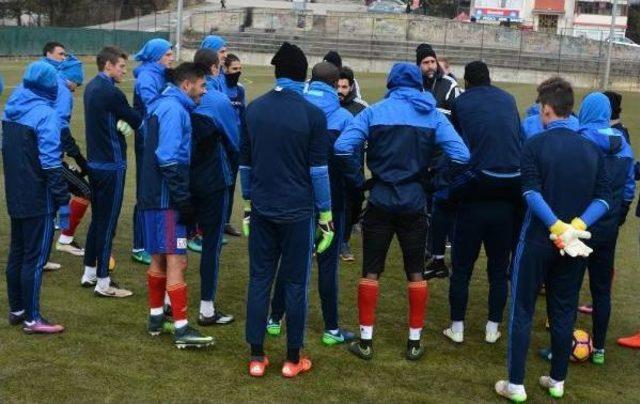 Karabükspor Teknik Direktörü Tudor: Türkiye'de Kendimi Güvende Hissediyorum