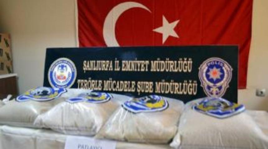 Ak&ccedil;akale'de 25 Kilo Tnt Ele Ge&ccedil;ti, 3 Ter&ouml;rist Yakalandı