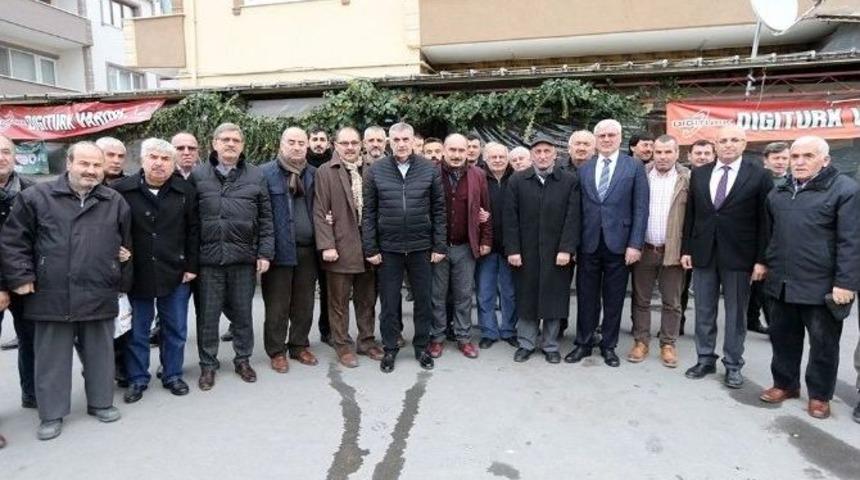 Başkan To&ccedil;oğlu, Ozanlar Mahallesi&rsquo;nde