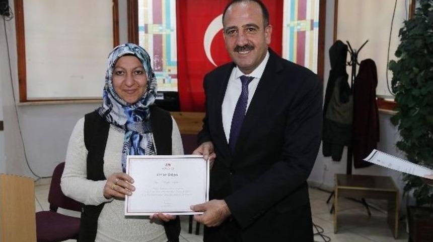 Başkan Duruay Kadın Girişimcilere Sertifikalarını Dağıttı