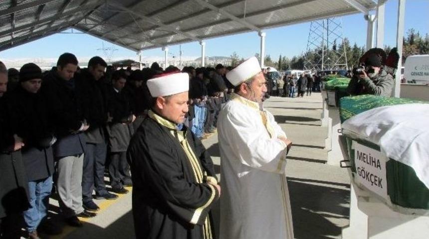 Melih G&ouml;k&ccedil;ek&rsquo;in Halası Gaziantep&rsquo;te Toprağa Verildi
