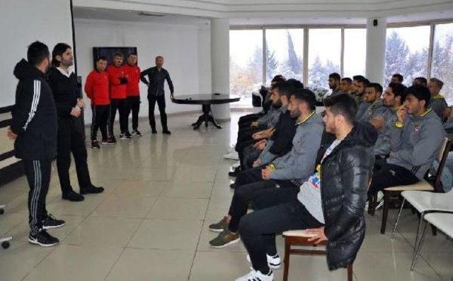 Gaziantepspor'da Üzülmez Ilk Antrenmanına Çıktı