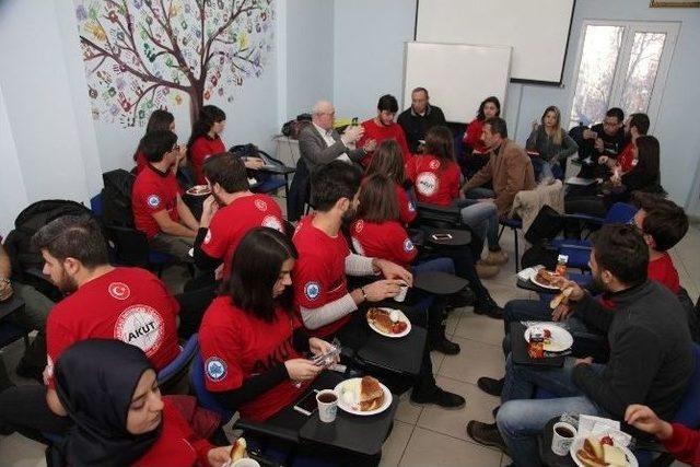 Başkan Kurt, Gen&ccedil;lerle Bir Araya Geldi 2