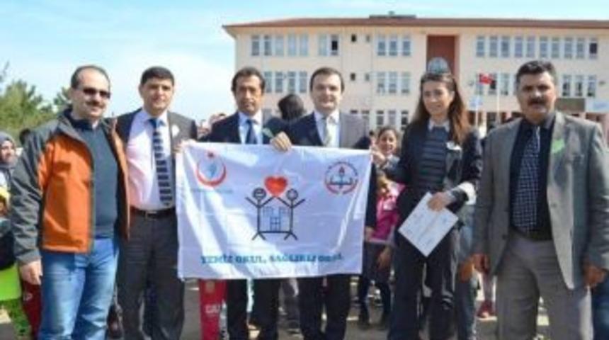 Subaşı&rsquo;ndaki Okullara Beyaz Bayrak