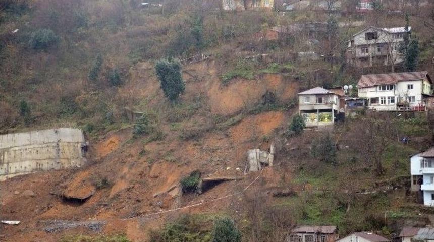 Yurt İnşaatının İstinat Duvarı &Ccedil;&ouml;kt&uuml;